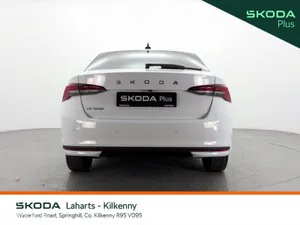Skoda Octavia Saloon, Diesel, 2024, Silver
