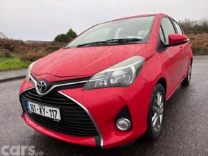 Toyota Yaris Hatchback, Petrol, 2016, Red