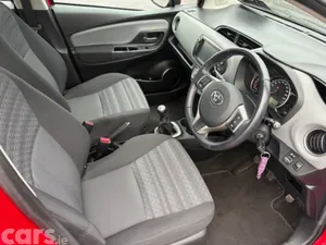 Toyota Yaris Hatchback, Petrol, 2016, Red