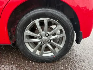 Toyota Yaris Hatchback, Petrol, 2016, Red
