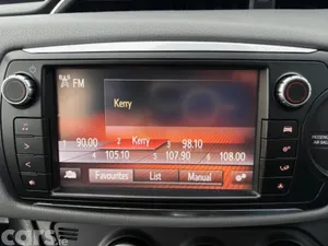 Toyota Yaris Hatchback, Petrol, 2016, Red