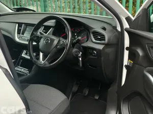 Opel Grandland X SUV, Diesel, 2019, White