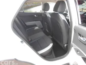 Kia Stonic SUV, Petrol, 2018, White