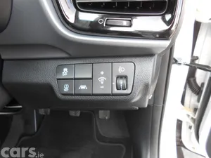Kia Stonic SUV, Petrol, 2018, White