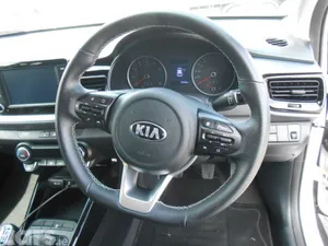 Kia Stonic SUV, Petrol, 2018, White