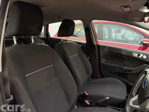 Ford Fiesta Hatchback, Petrol, 2014, Red