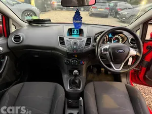 Ford Fiesta Hatchback, Petrol, 2014, Red