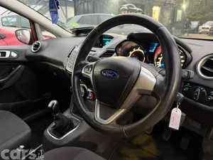 Ford Fiesta Hatchback, Petrol, 2014, Red