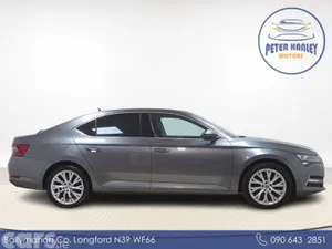 Skoda Superb Hatchback, Petrol Plug-in Hybrid, 2023, Grey