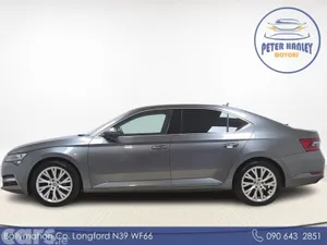 Skoda Superb Hatchback, Petrol Plug-in Hybrid, 2023, Grey