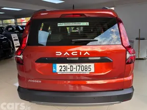 Dacia Jogger MPV, Petrol, 2023, Orange