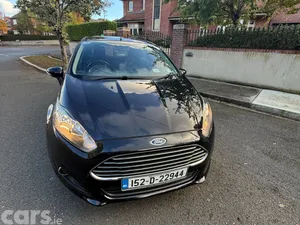 Ford Fiesta Hatchback, Petrol, 2015, Black
