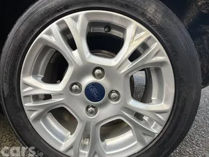 Ford Fiesta Hatchback, Petrol, 2015, Black