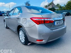 Toyota Corolla Saloon, Diesel, 2016, Beige