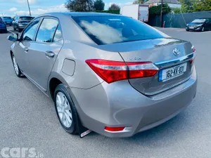 Toyota Corolla Saloon, Diesel, 2016, Beige