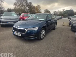 Skoda Octavia Saloon, Petrol Hybrid, 2024, Blue