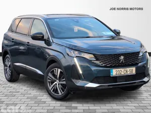 Peugeot 5008 MPV, Diesel, 2023, Blue