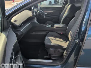 Peugeot 5008 MPV, Diesel, 2023, Blue