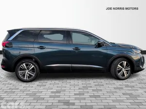 Peugeot 5008 MPV, Diesel, 2023, Blue
