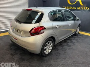 Peugeot 208 Hatchback, Petrol, 2016, Silver