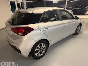 Hyundai i20 Hatchback, Petrol, 2019, Silver