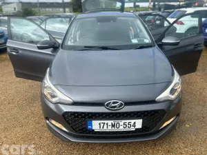 Hyundai i20 Hatchback, Petrol, 2017, Grey