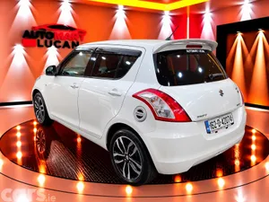 Suzuki Swift Hatchback, Petrol, 2016, White