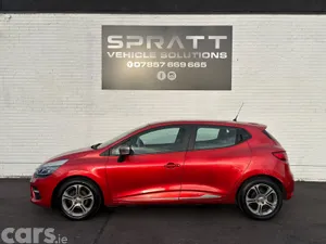 Renault Clio Hatchback, Diesel, 2016, Red