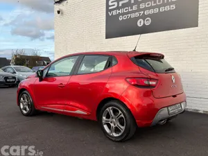 Renault Clio Hatchback, Diesel, 2016, Red