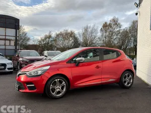 Renault Clio Hatchback, Diesel, 2016, Red