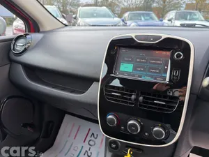 Renault Clio Hatchback, Diesel, 2016, Red