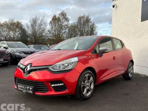 Renault Clio Hatchback, Diesel, 2016, Red