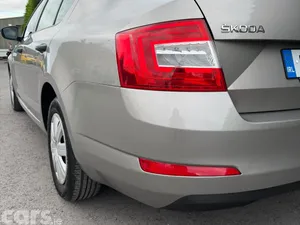 Skoda Octavia Saloon, Petrol, 2016, Beige