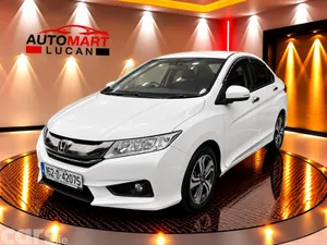Honda Grace Saloon, Petrol Hybrid, 2016, White