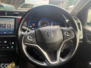Honda Grace Saloon, Petrol Hybrid, 2016, White