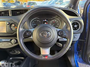 Toyota Yaris Hatchback, Petrol Hybrid, 2020, Blue