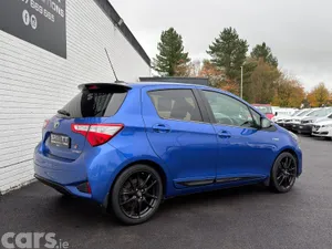 Toyota Yaris Hatchback, Petrol Hybrid, 2020, Blue