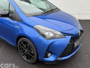 Toyota Yaris Hatchback, Petrol Hybrid, 2020, Blue