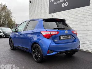 Toyota Yaris Hatchback, Petrol Hybrid, 2020, Blue