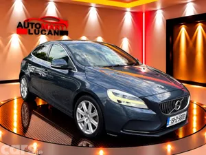 Volvo V40 Hatchback, Diesel, 2019, Blue