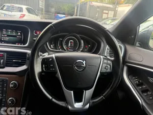 Volvo V40 Hatchback, Diesel, 2019, Blue