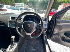 Suzuki Swift Hatchback, Petrol, 2015, Black