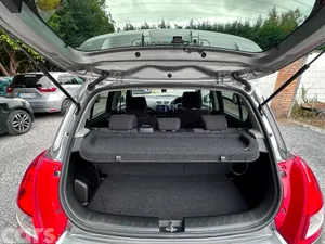 Suzuki Swift Hatchback, Petrol, 2015, Grey