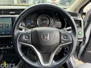 Honda Grace Saloon, Petrol Hybrid, 2018, Silver