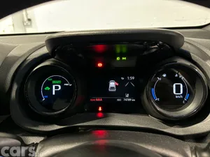 Toyota Yaris Hatchback, Petrol Hybrid, 2020, White