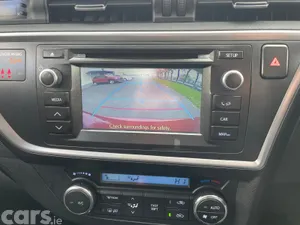 Toyota Auris Hatchback, Petrol Hybrid, 2015, Red