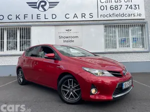 Toyota Auris Hatchback, Petrol Hybrid, 2015, Red