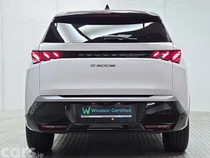 Peugeot 5008 SUV, Electric, 2025, White
