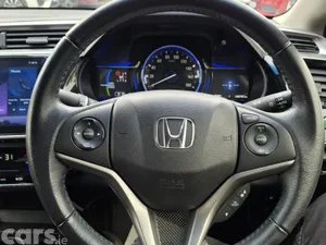 Honda Grace Saloon, Petrol, 2015, Silver