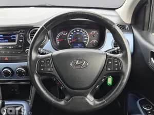 Hyundai i10 Hatchback, Diesel, 2016, Silver